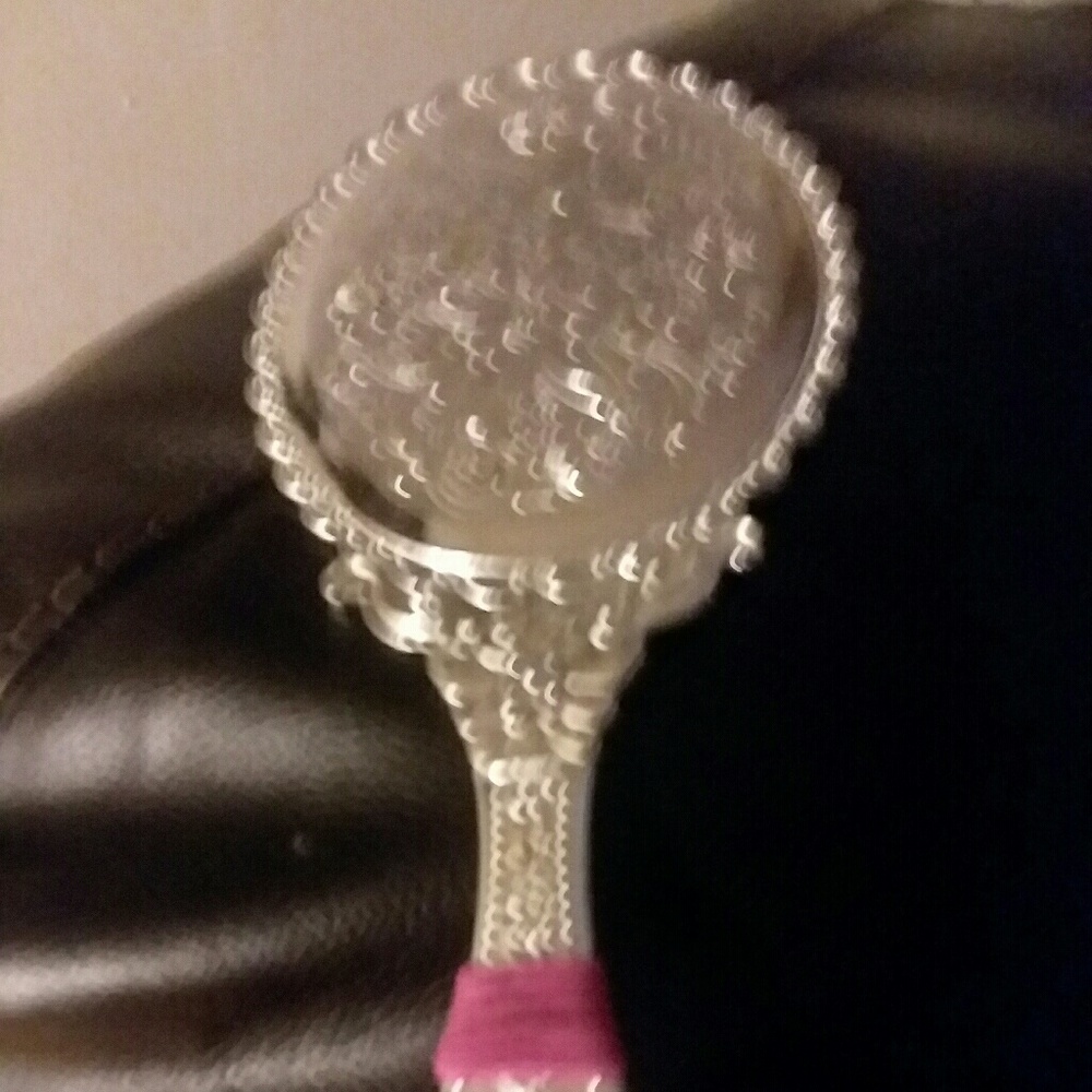 Vanity mirror medium size. Would be great  for ypi
